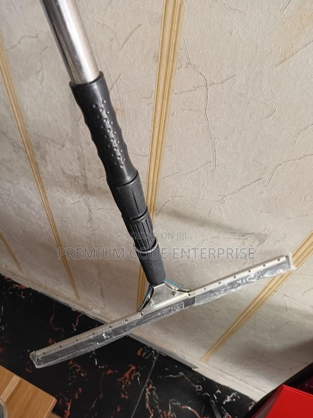 Glass Squeegee With Adjustable Stainless Steel Handle · Photo 1