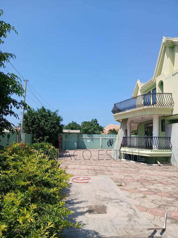 8bdrm Mansion in Walako Estate, Gbawe for rent · Photo 4
