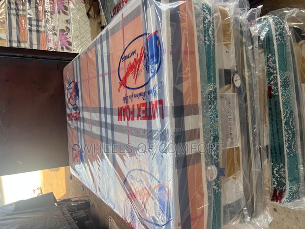 Latex Foam Hd1 6inches Medium Mattress · Photo 2