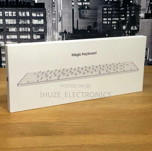 Latest Magic Keyboard (USB–C) - Us English · Photo 1