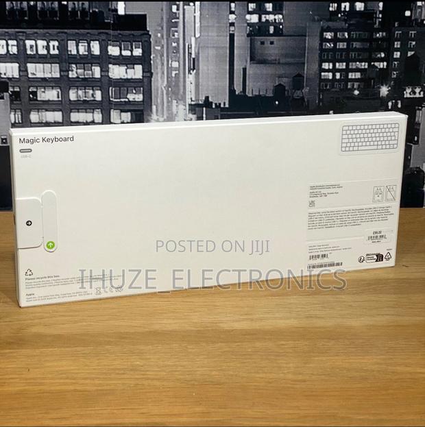 Latest Magic Keyboard (USB–C) - Us English · Photo 3