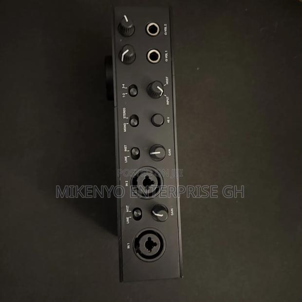 Native Instruments/Komplete Audio 6 Mk2 · Photo 2