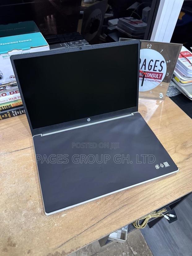 New Laptop HP 250 G10 8GB Intel Core I7 SSD 512GB · Photo 5