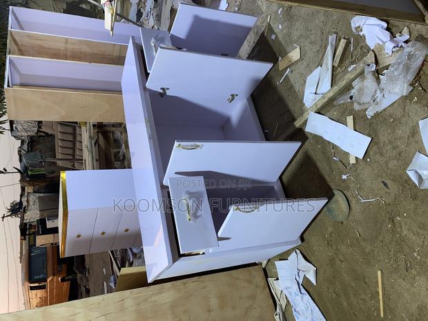 Quality Kitchen Cabinet 5ft Payment After Delivery · Photo 2