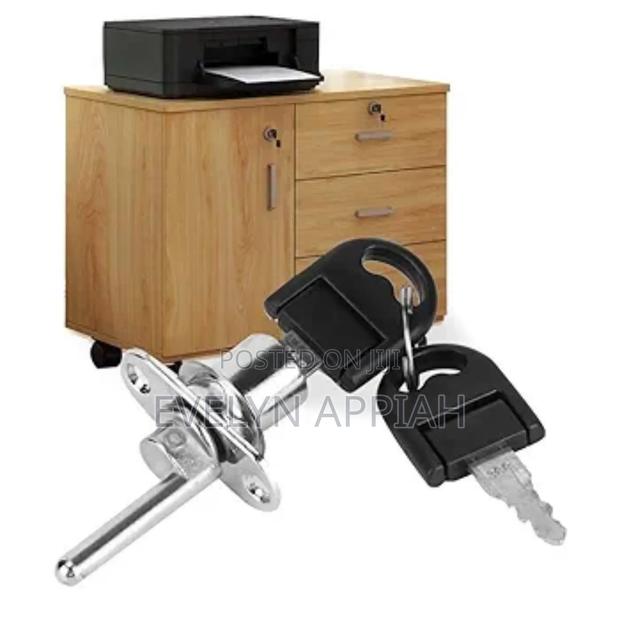 16mm 19mm Central Drawer Lock · Photo 2