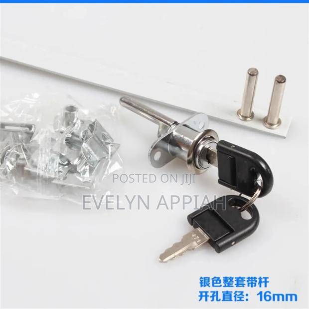 16mm 19mm Central Drawer Lock · Photo 6
