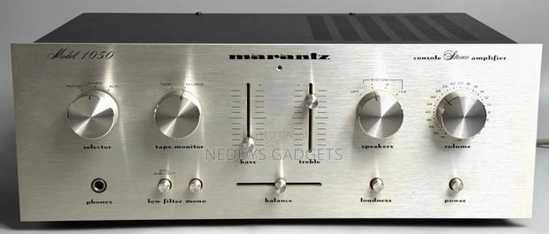 Marantz Model 1050 Console Stereo Amplifier · Photo 1