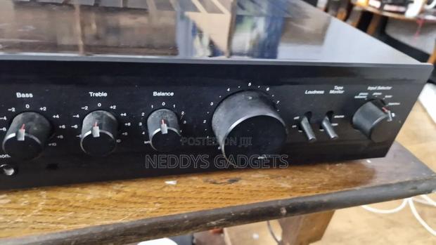 Excellent Vintage Sansui Au-217ii · Photo 2