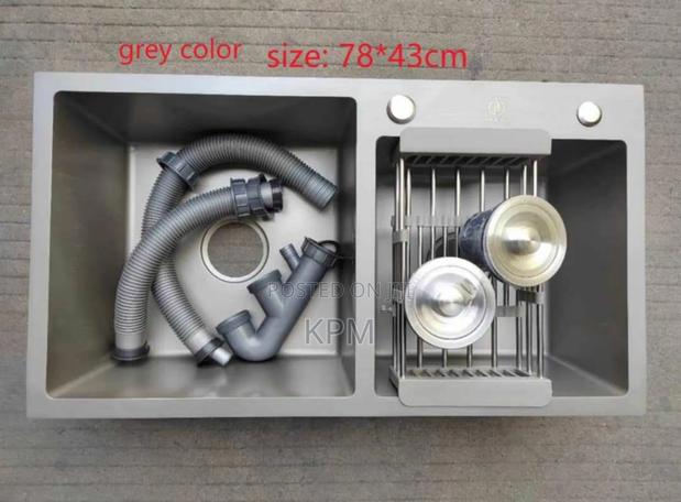 Kitchen Sink Double and Accessories · Photo 1