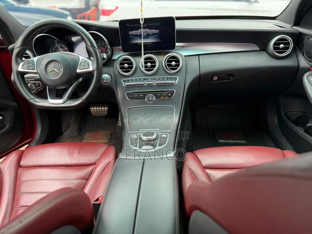 Mercedes-Benz C300 Sport 4Matic Sedan AWD (2.0L 4cyl 7A) 2017 Red · Photo 2