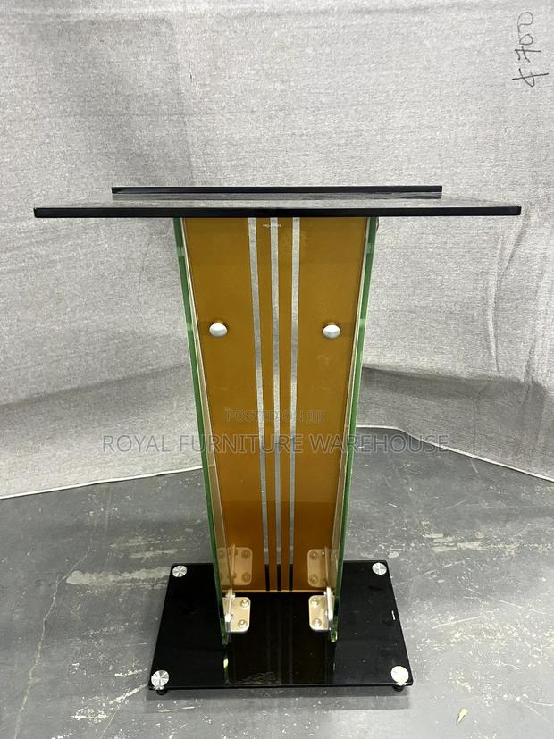 Classic Tempered Glass Preaching Pulpit · Photo 2
