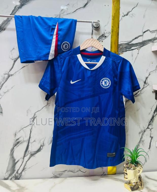 Chelsea 2025/2026 Home Jersey · Photo 3
