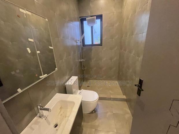 Furnished 3bdrm Townhouse/Terrace in Sefdard Real Estate, Haatso · Photo 7