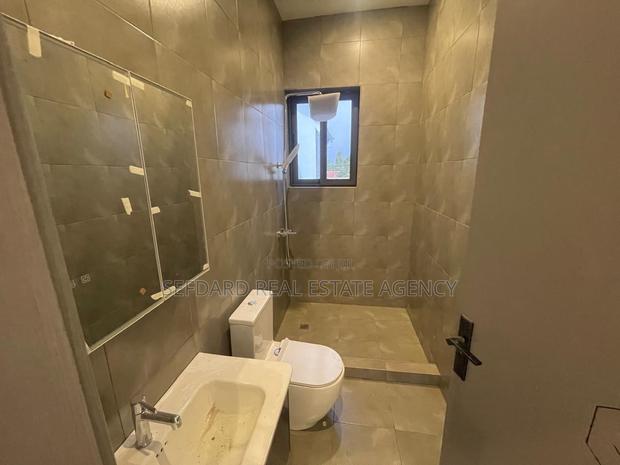 Furnished 3bdrm Townhouse/Terrace in Sefdard Real Estate, Haatso · Photo 6