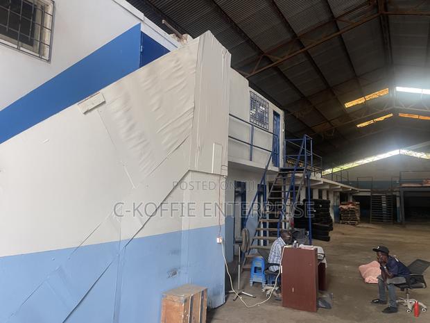 100sqm Warehouse Located at North Kaneshie for Rent · Photo 2
