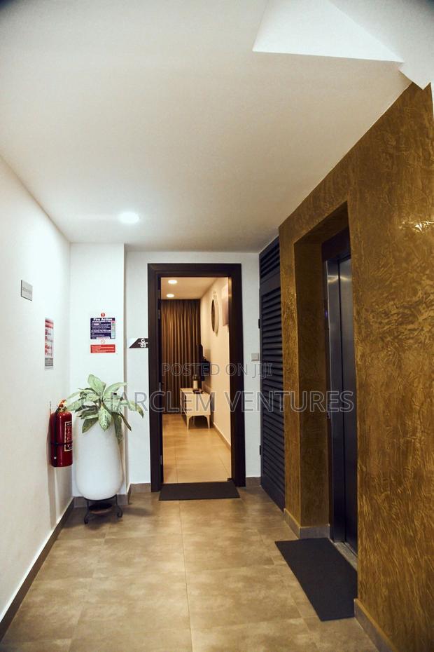 Furnished 2bdrm Apartment in Charclem Ventures, Cantonments for rent · Photo 5