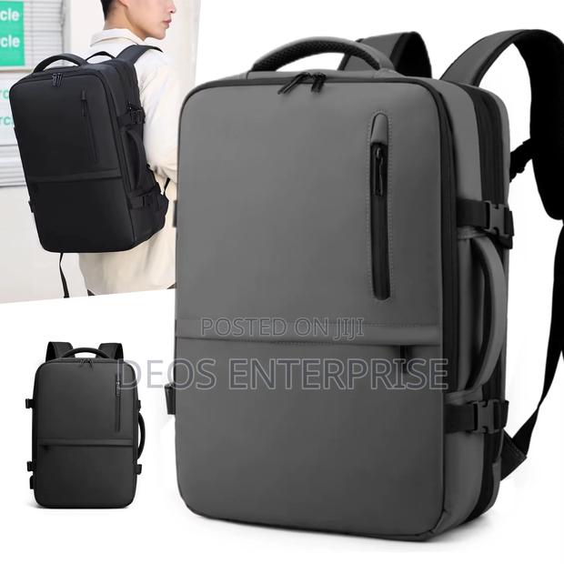 New Waterproof 17 Inch Laptop Backpack for Sale · Photo 1