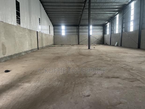 500 SQM Warehouse at Tema Main Highway for Rent · Photo 2