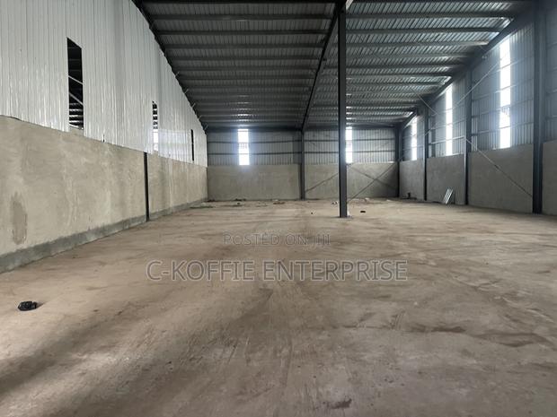 500 SQM Warehouse at Tema Main Highway for Rent · Photo 3