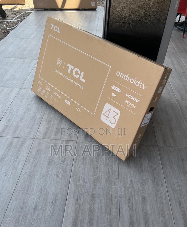 Premium Classic TCL 43” Smart Screen Television · Photo 2