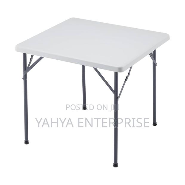 4 Seater Table · Photo 1