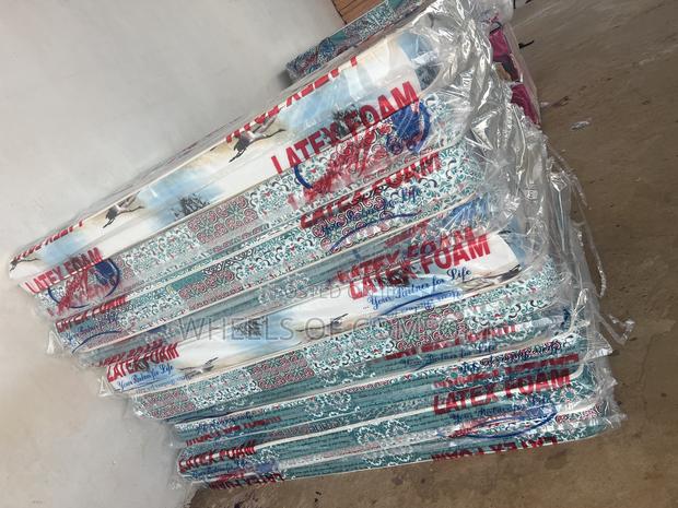 Latex Foam 6inches Mattress · Photo 3