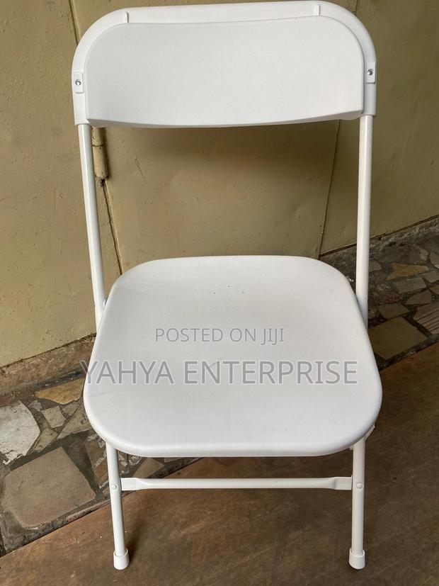 Flat Back Chair · Photo 1