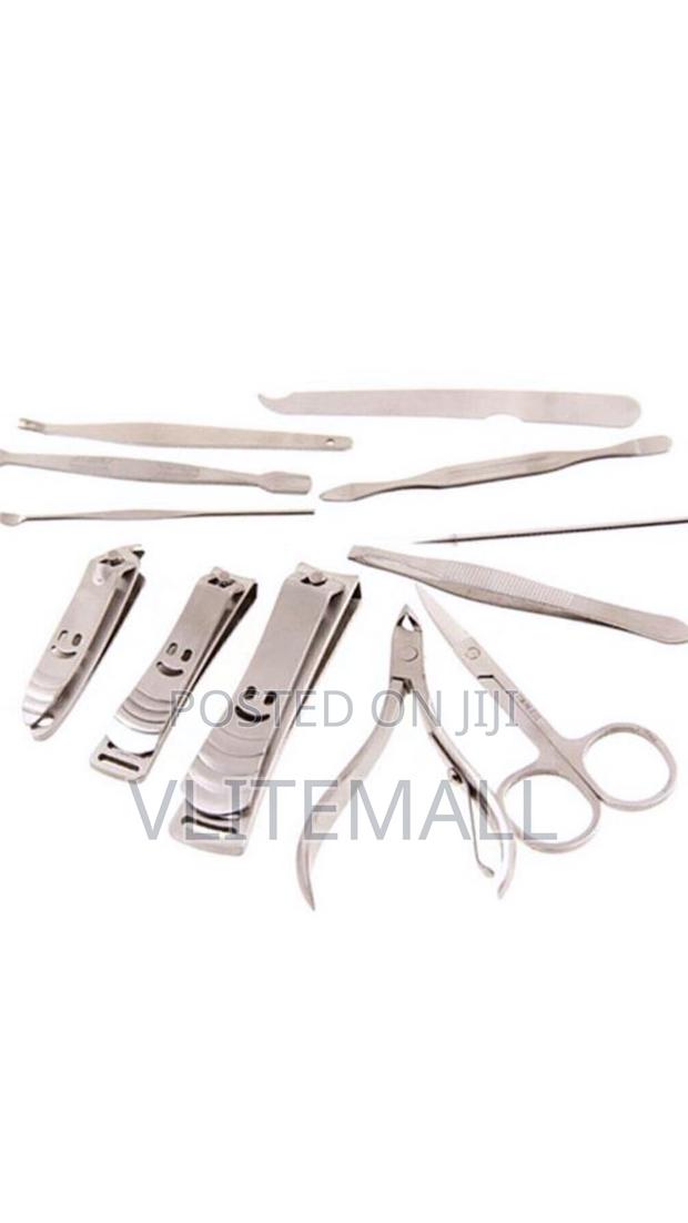 12pc Manicure Pedicure Care Set · Photo 1