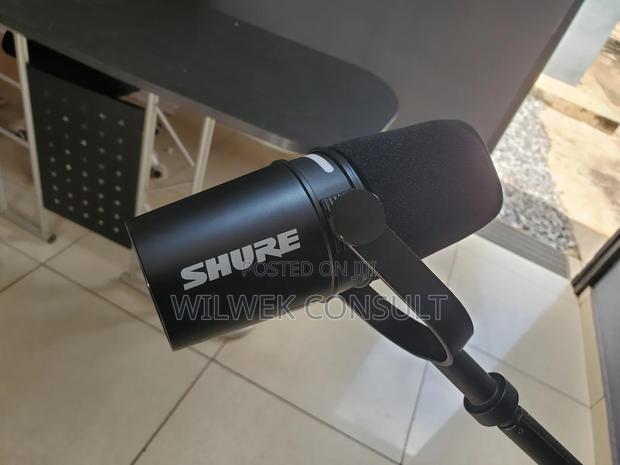 Shure Mv7+ Microphone for Sale · Photo 2