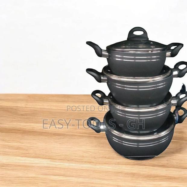 Kitchen Cookware Wild. Set 4 · Photo 1