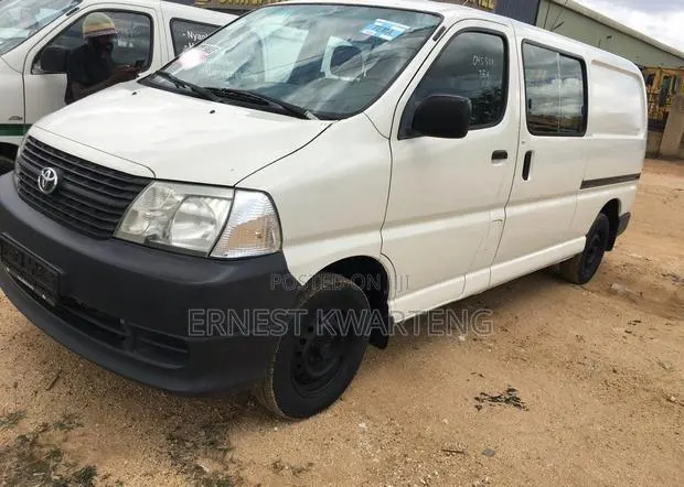 Toyota HiAce 2009 Grey · Photo 1