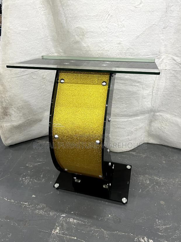 Fully Tempered Glass Curved Preaching Pulpit · Photo 3