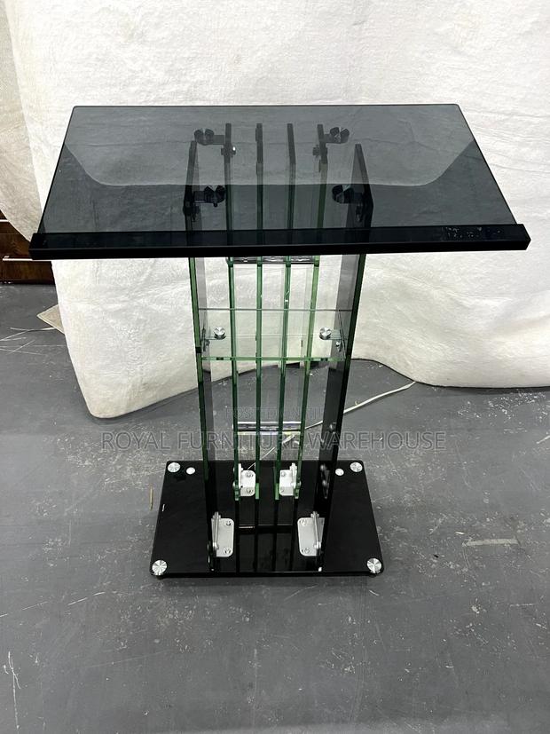 Authentic Tempered Glass Church Preaching Pulpit · Photo 1