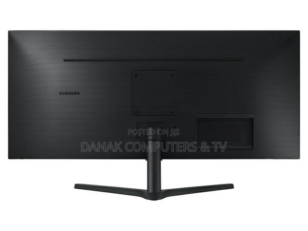 Samsung Viewfinity S50gc Gaming Monitor · Photo 2