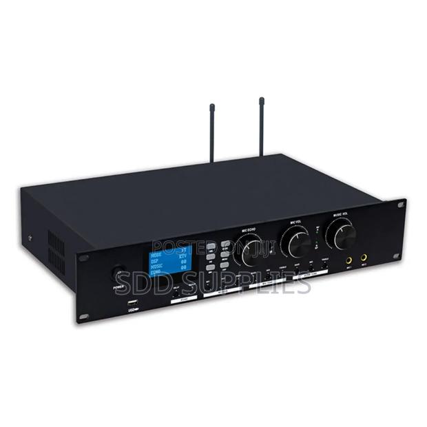 700 Watts Bluetooth Karoake Amplifier With Microphone · Photo 1