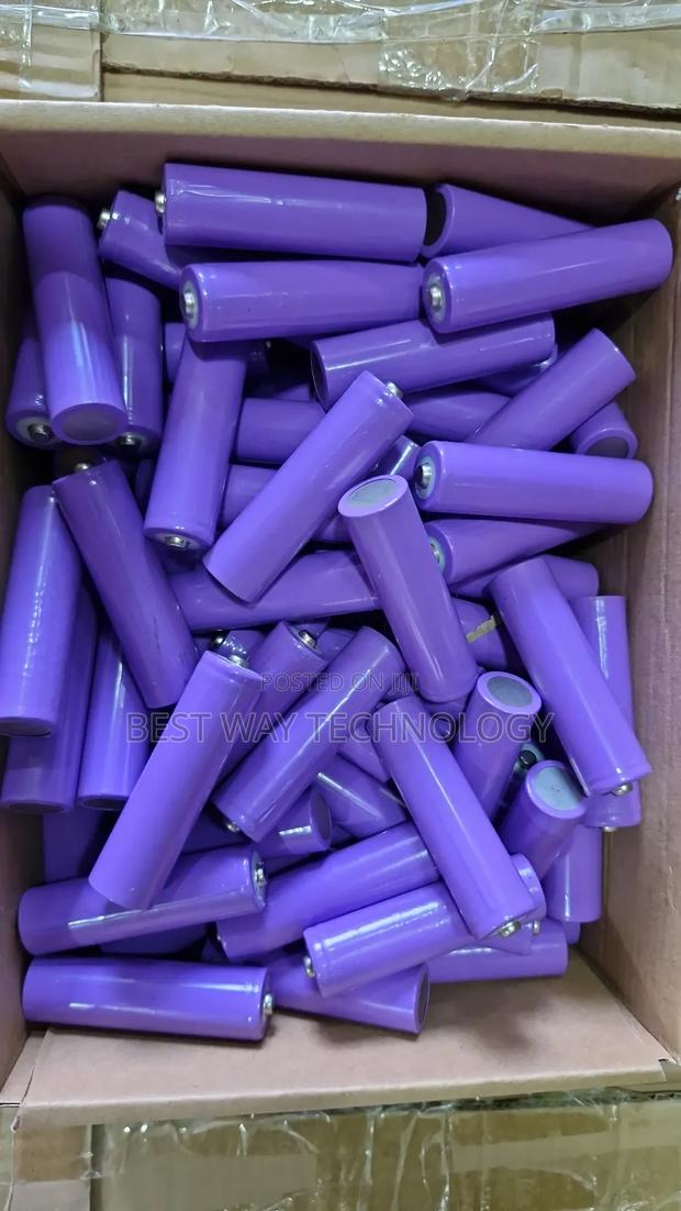 CCTV Solar Camera Battery · Photo 4