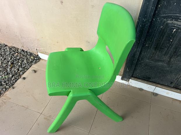 Imported Students Chairs For Upper Primary · Photo 1