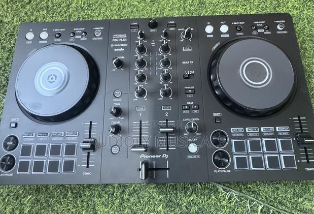 Pioneers Dj Controller/ DDJ-Flx4 · Photo 8