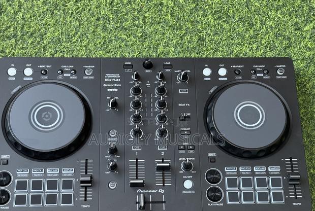 Pioneers Dj Controller/ DDJ-Flx4 · Photo 6