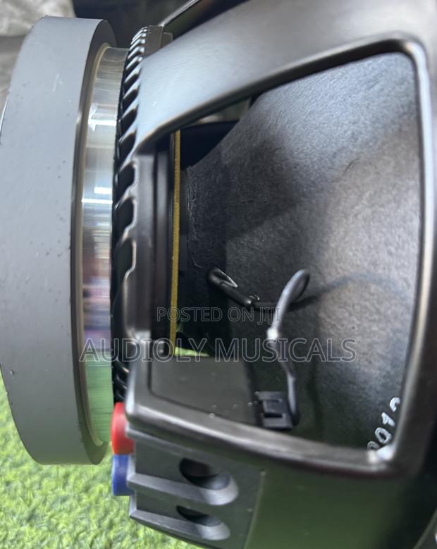 Single Magnet/ 12-Inches Speaker/Jac · Photo 3
