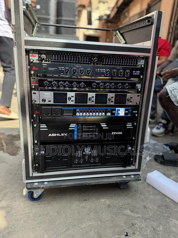 Full Set of RCF Bass and Jac Line Arrays 12- Inches and Rack · Photo 6