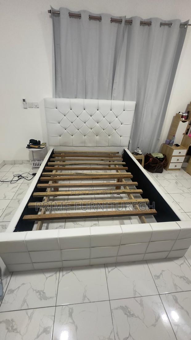 Used Double Bedframe · Photo 3