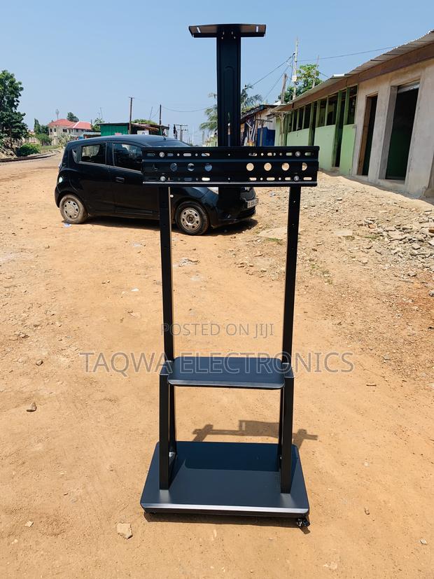 Convenient 32-75 Inch Mobile Tv Bracket · Photo 1