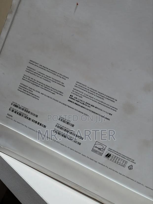 New Apple MacBook Pro 2024 M4 Max 16-inch 36GB Apple M4 Max SSD 1T · Photo 5