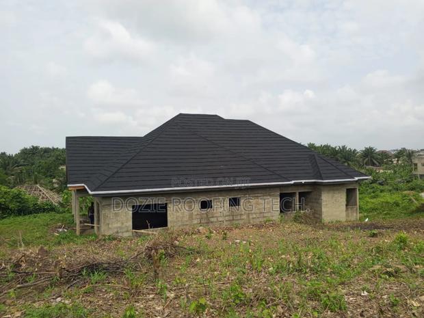 Black Shingle Eurotiles Design · Photo 1
