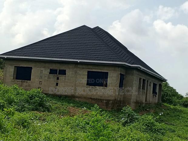 Black Shingle Eurotiles Design · Photo 2
