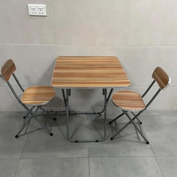 Folding Table With 2 Chairs · Photo 1