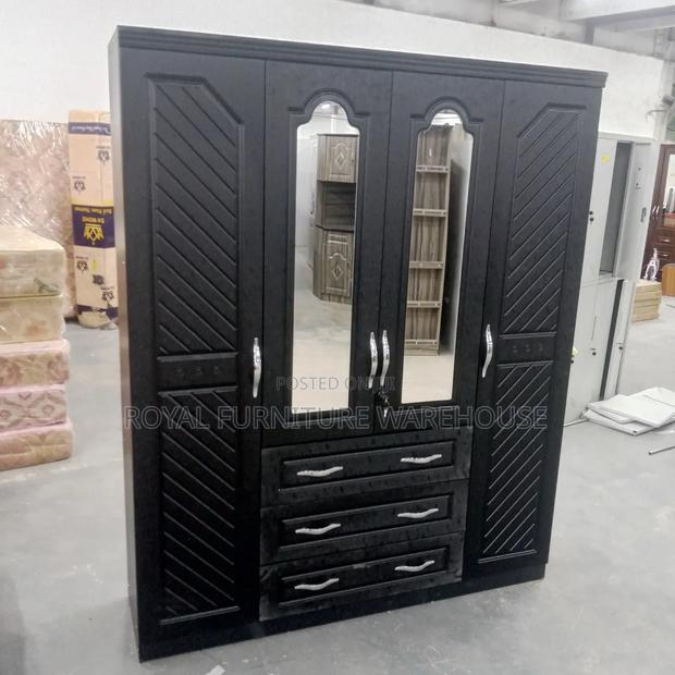 4 Doors Opening Wardrobe · Photo 1