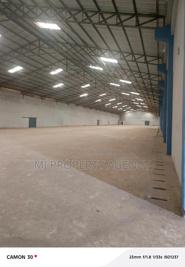 9700 SQM Warehouse With Big Compound at Tema · Photo 2