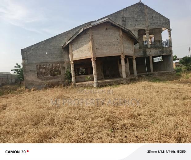 5bdrm House in Community 25, Tema Metropolitan for sale · Photo 3